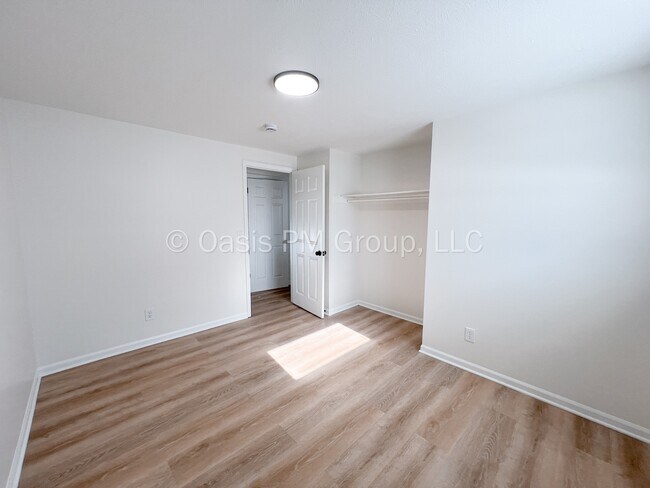 Building Photo - 3983 Lynward Rd