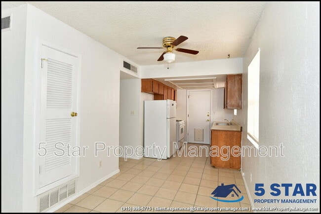 Building Photo - 8933 Kenneth St