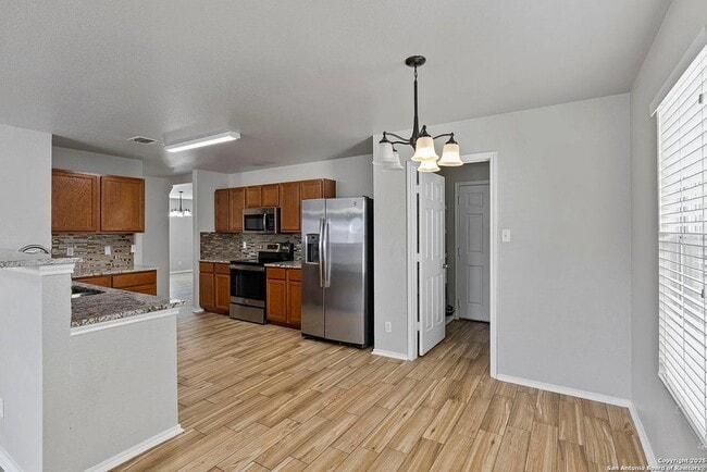 Building Photo - 4006 Wisteria Way