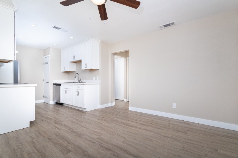 Building Photo - 1517 Nogales St