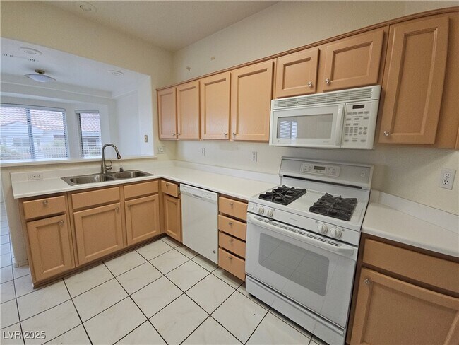 Building Photo - 2730 Darby Falls Dr