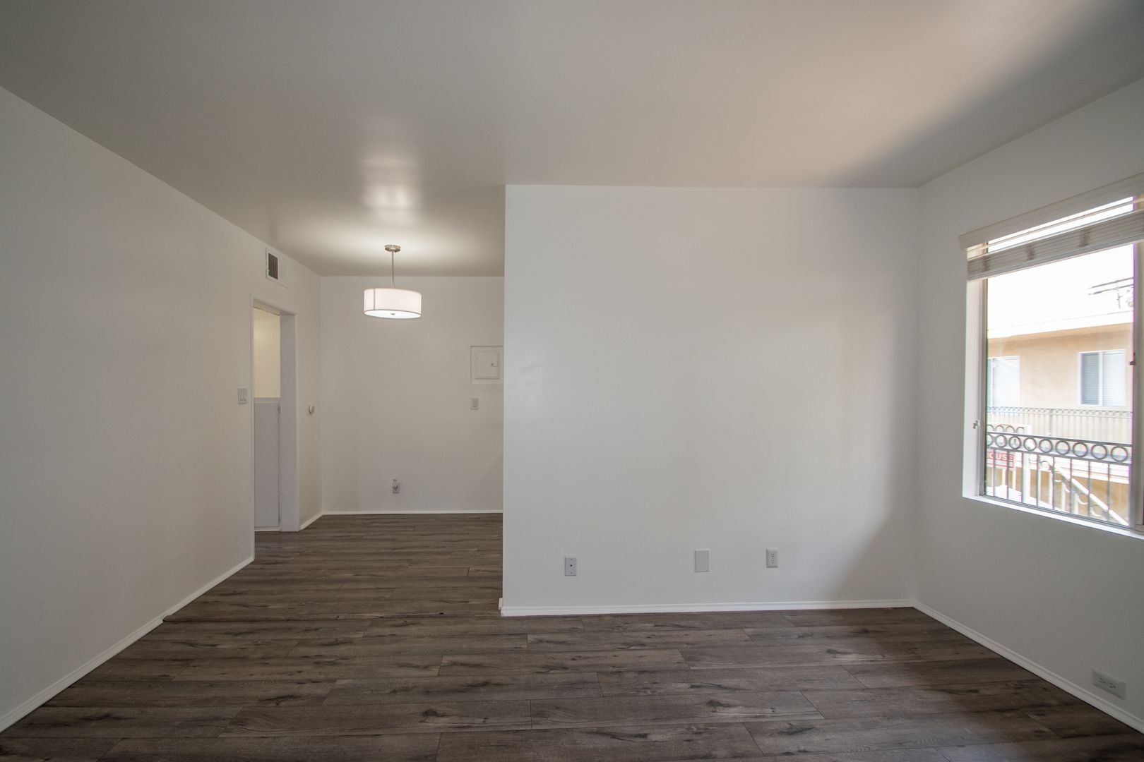Building Photo - 4565 Hazeltine Ave