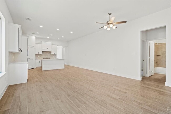 Building Photo - 16310 Rock Hollow Bend Ln