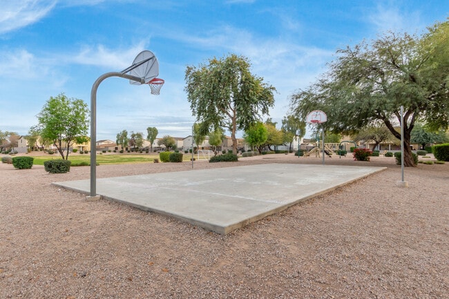 Building Photo - 2574 E Meadow Mist Ln