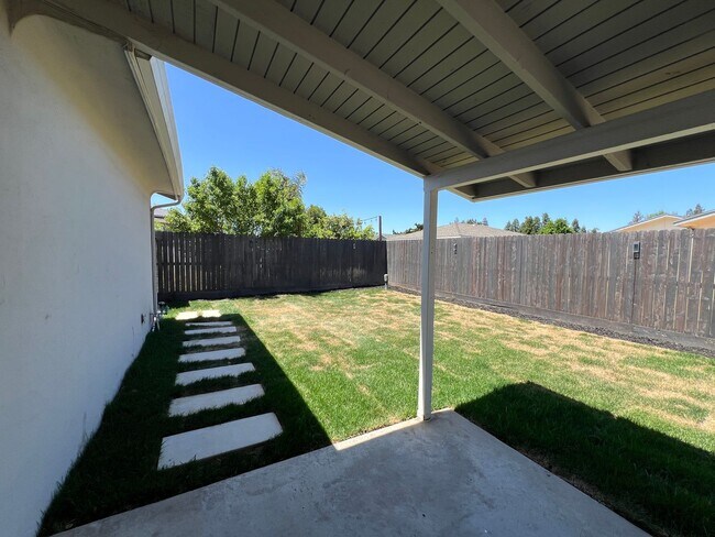 Building Photo - 5753 Mohican Dr