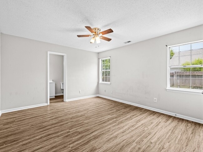 Building Photo - Foxhorn Village