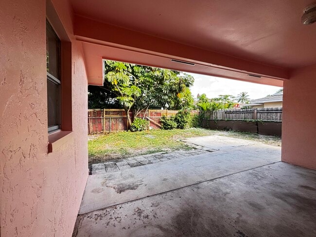 Building Photo - 3919 Wilshire St