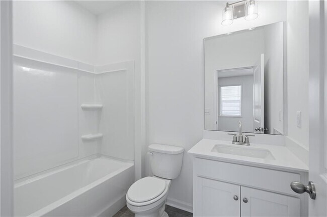 Building Photo - 376 Sunset Holw St