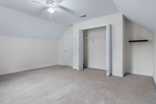 Building Photo - 112 Senah Dr