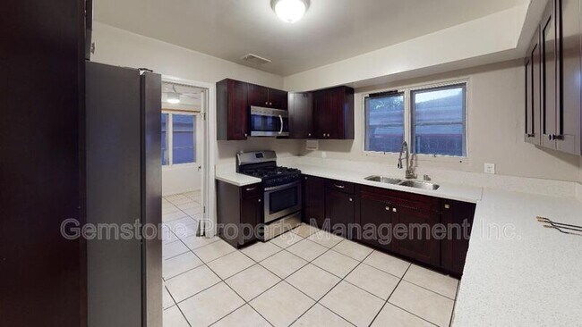 Building Photo - 4938 Art St