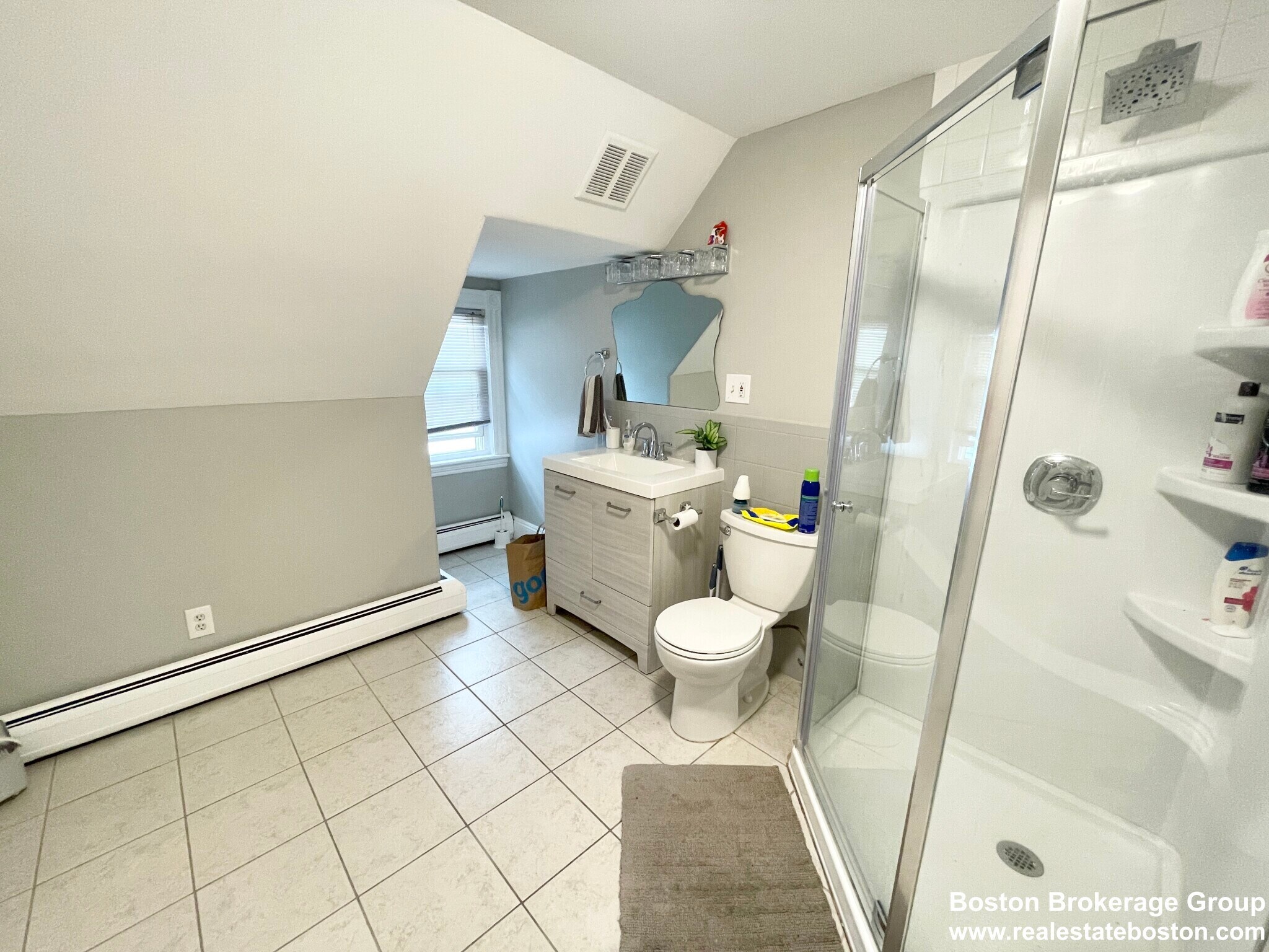 Building Photo - 31 Falcon St