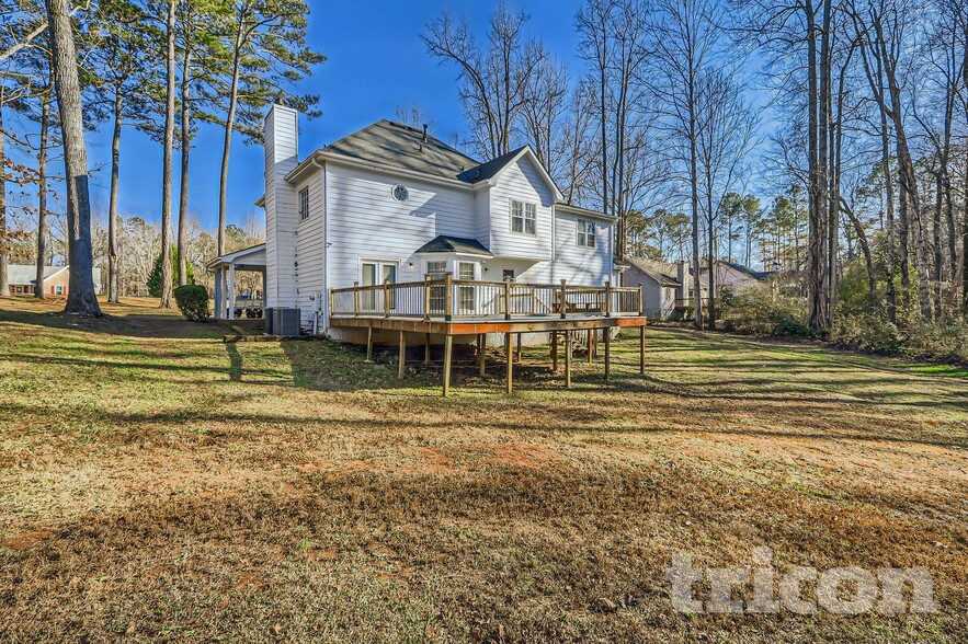 Building Photo - 530 N Oakland Cir