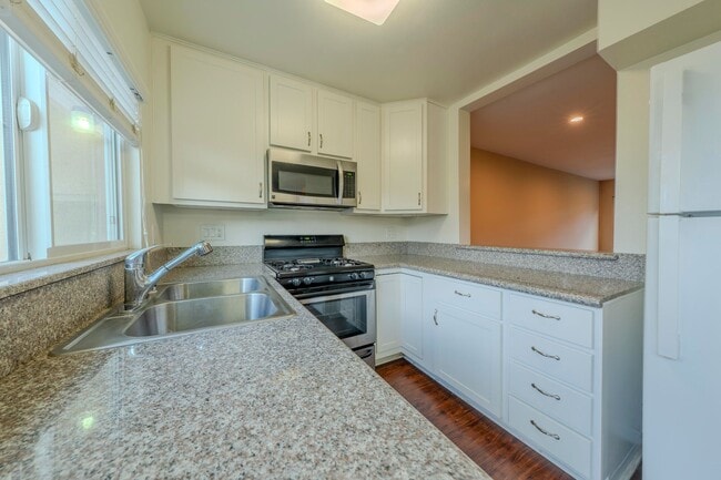 Building Photo - 101 West Riverdale Ave