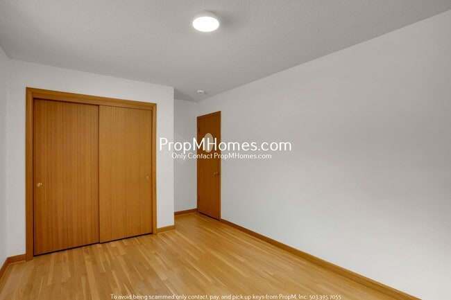 Building Photo - Gorgeous 4 Bedroom Mid-Century Modern in SW!