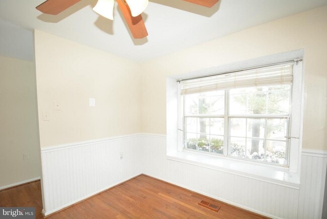 Building Photo - 10249 Quiet Pond Terrace
