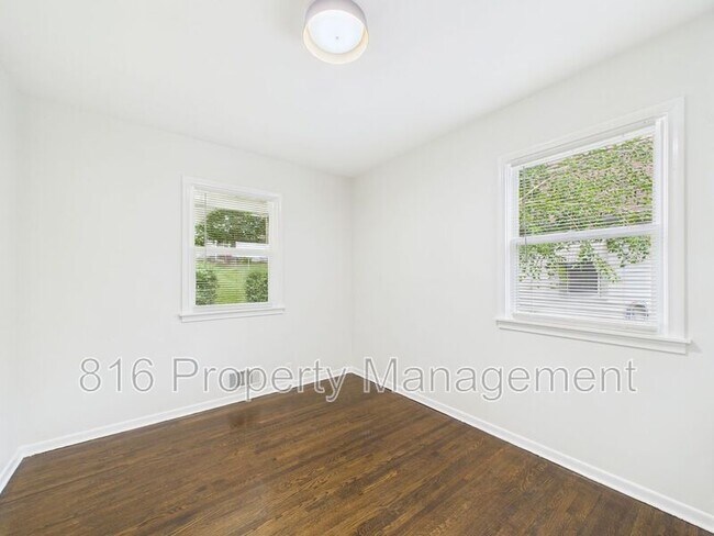 Building Photo - 11214 E Lexington Ave