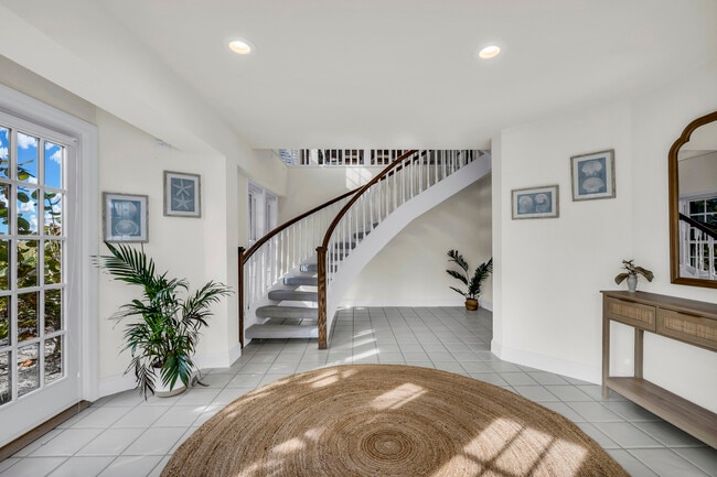 Building Photo - 7 Seawatch Dr