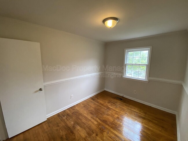 Building Photo - 719 Olde Greenwich Cir