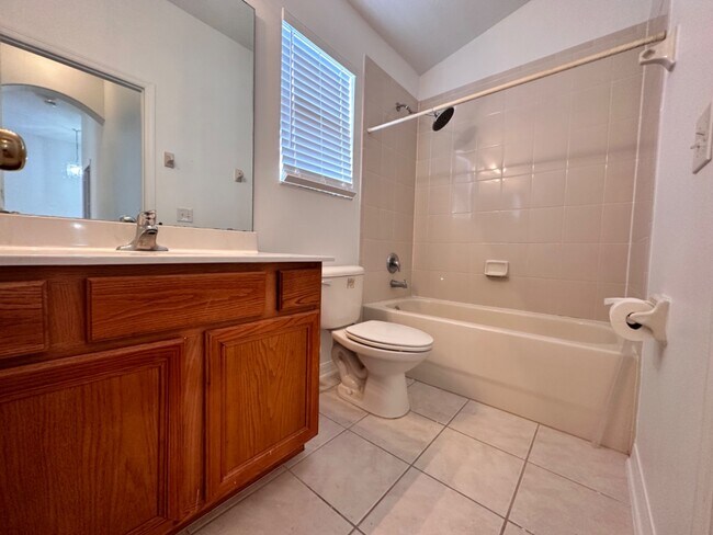 Building Photo - 2718 Lucas Lakes Ln