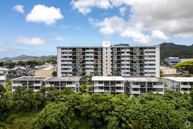 Primary Photo - Na Pali Gardens