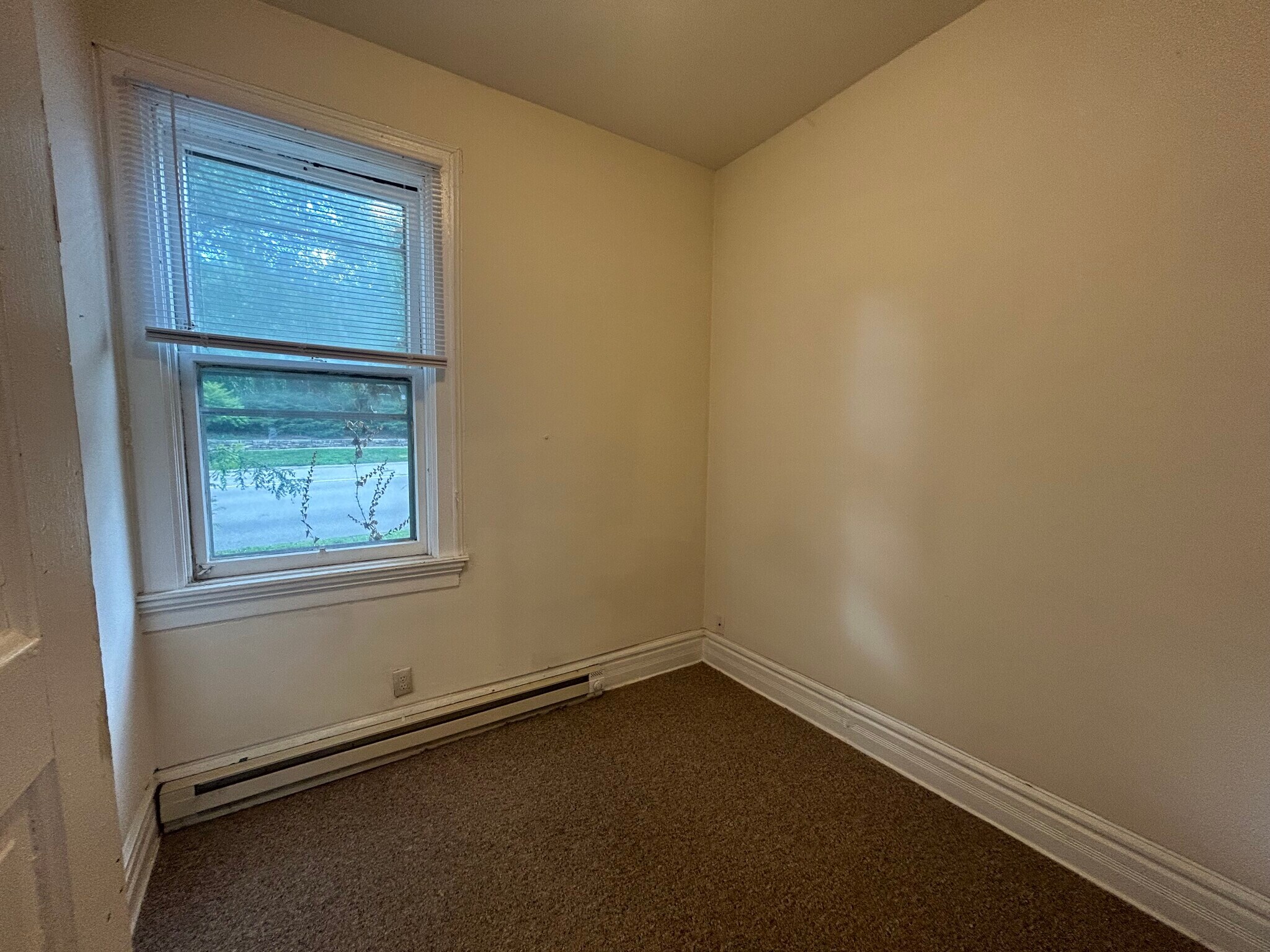 Building Photo - 319 N Pinckney St