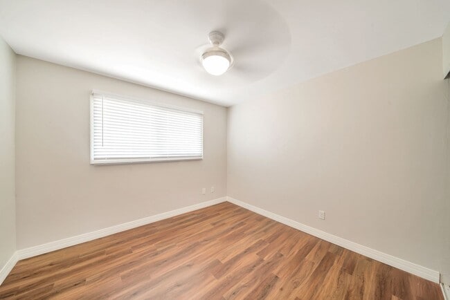 Building Photo - Great 6 Bedroom home near ASU with large BASEMENT