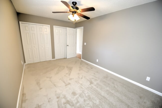 Building Photo - Gorgeous 3 BR, 2 BA , 1 Car Garage Home Of...