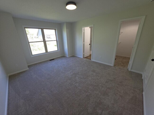 Building Photo - 1813 Rambling Rose Ln