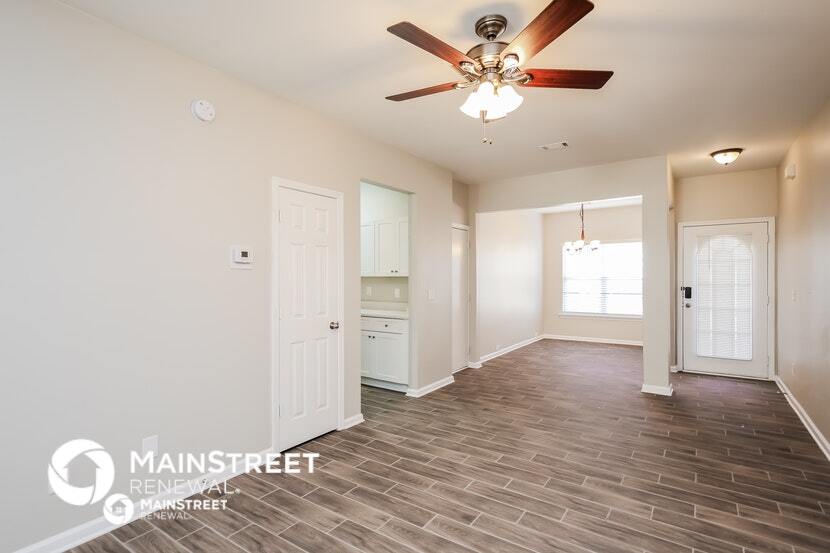 Building Photo - 4615 Blue Iris Way