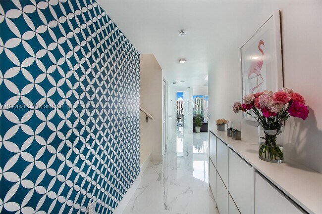 Building Photo - 41 SE 5th St