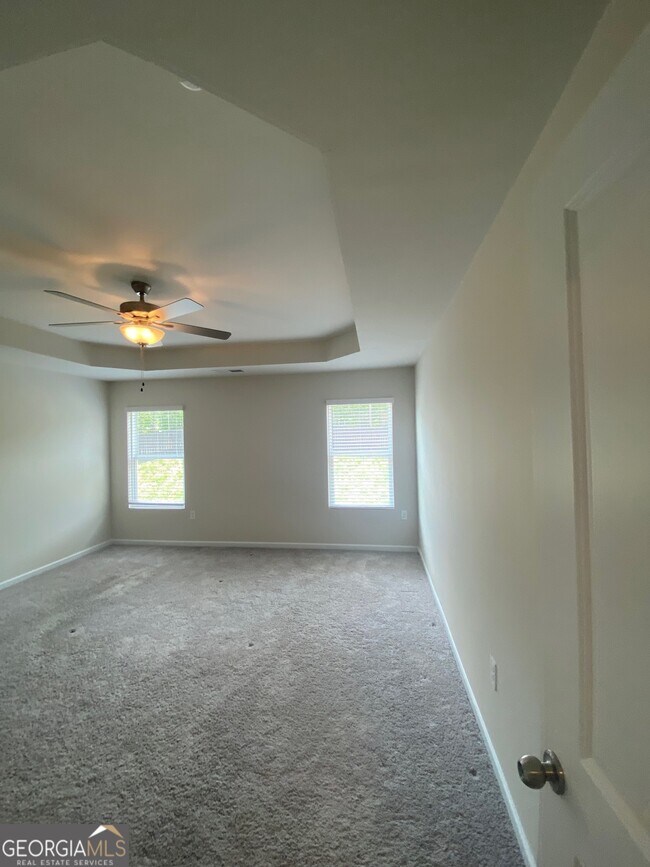Building Photo - 1182 Westhampton Wy
