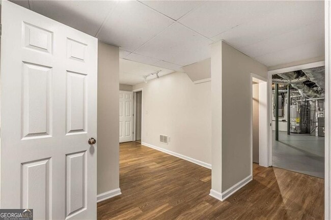 Building Photo - 229 Devonwood Dr