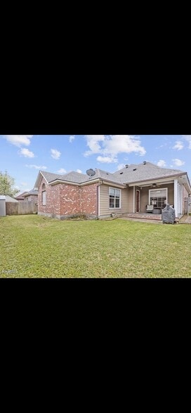 Building Photo - 119 Tonbridge Dr