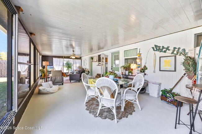 Building Photo - 229 NE 1st St