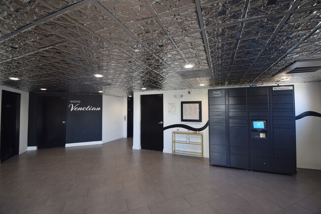 Interior Photo - 5500