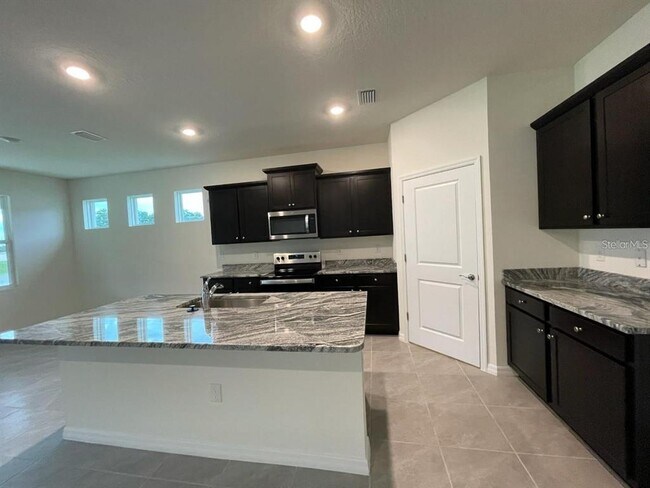 Building Photo - 3616 Mossy Limb Ct