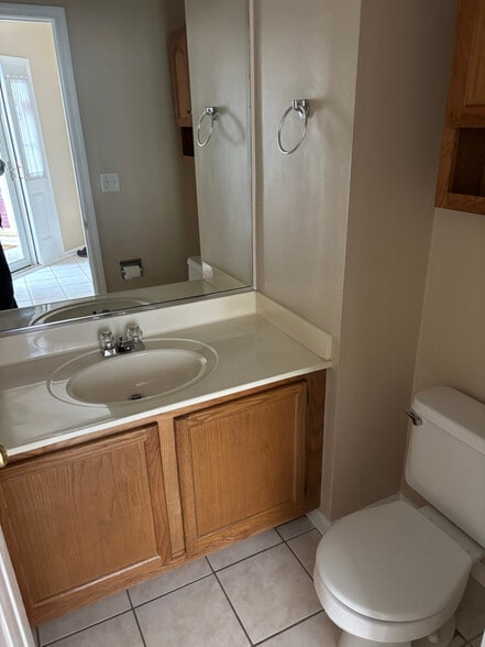 Building Photo - 129 Polaris Dr