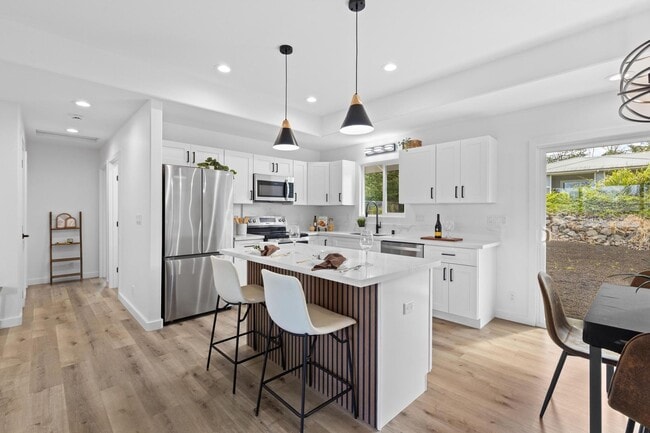 Building Photo - Brand New 3 bedroom 2 bath home