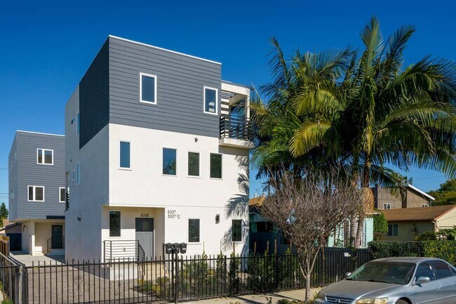 Building Photo - 5335 Homeside Ave