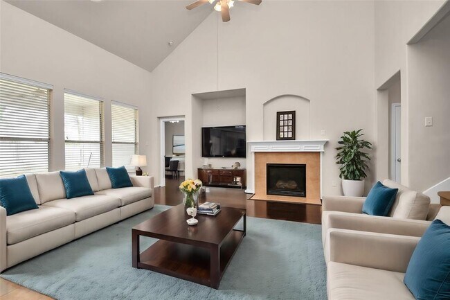 Building Photo - 17734 Sunset River Ln