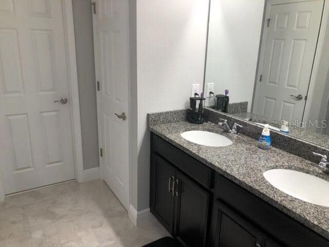 Building Photo - 2820 Grand Kemerton Pl