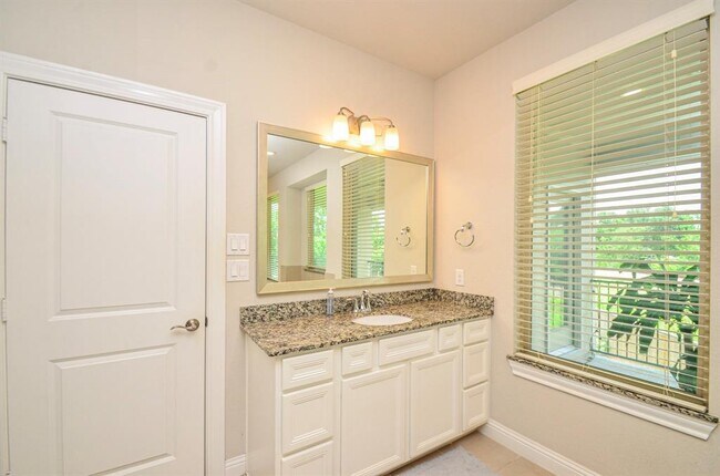 Building Photo - 3407 Mapleshire Dr