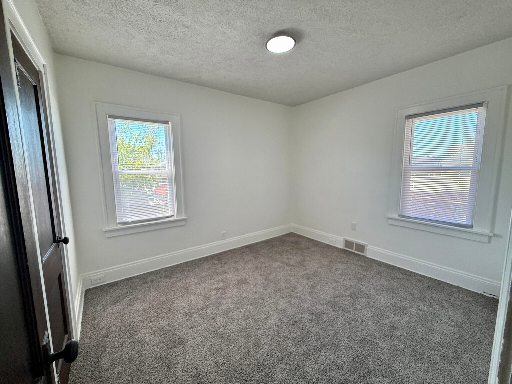 Building Photo - 11521 Florian Ave