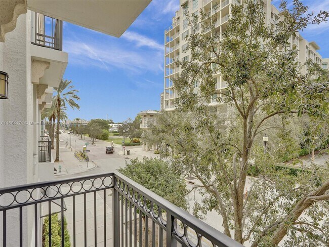 Building Photo - 600 S Dixie Hwy