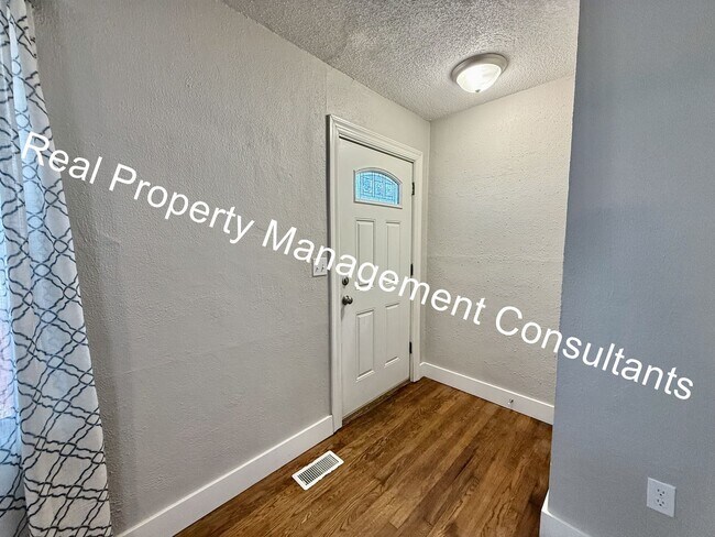 Building Photo - Updated 3-Bedroom Warrensburg Home with Modern Features and Outdoor Oasis!