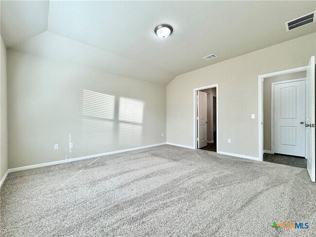Building Photo - 224 Yoakum St