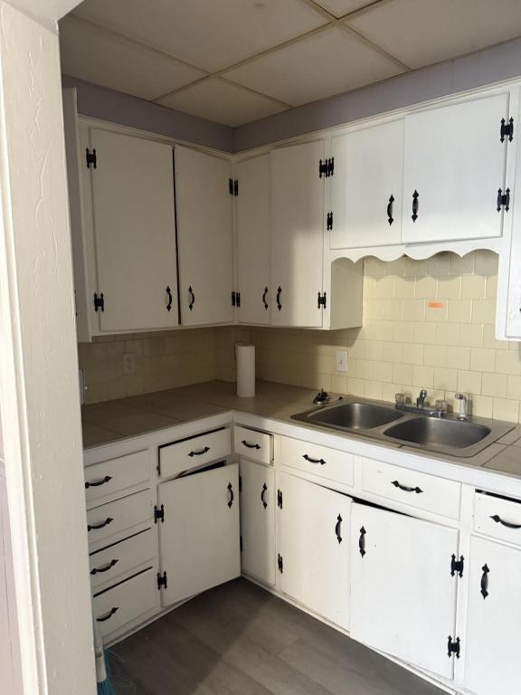 Building Photo - 164 S Pleasant St