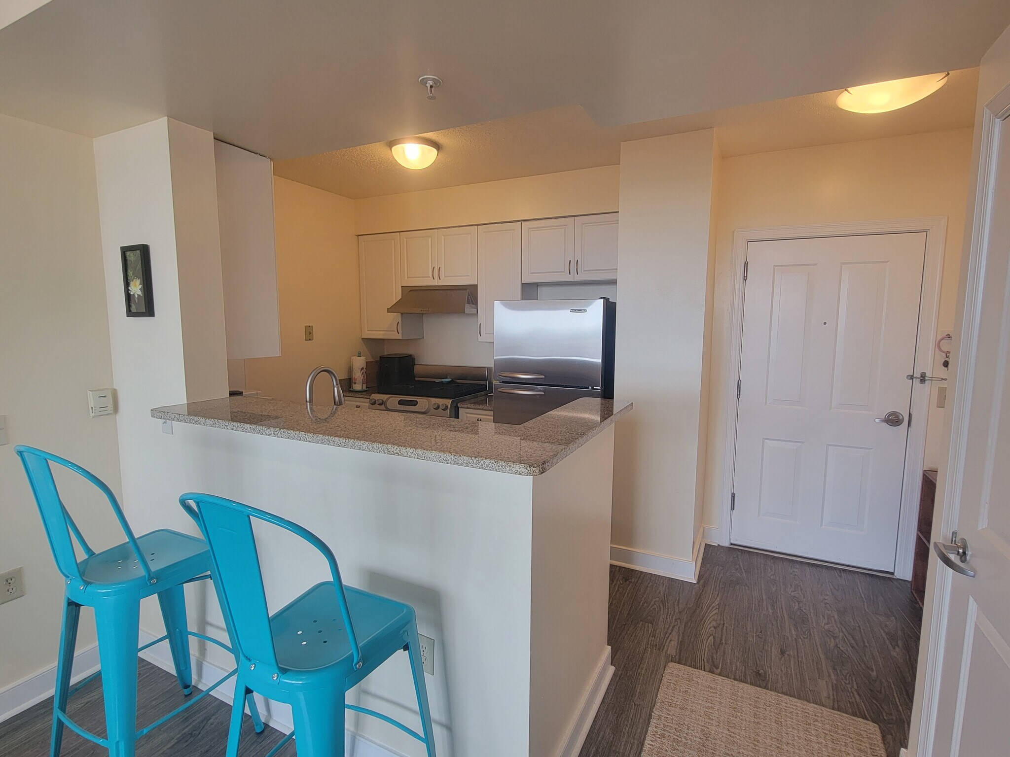 Kitchen + bar - 555 Massachusetts Ave NW