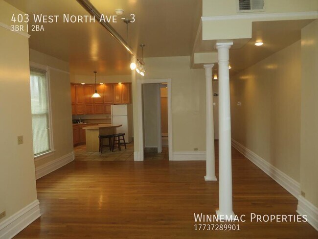Building Photo - 403 W North Ave