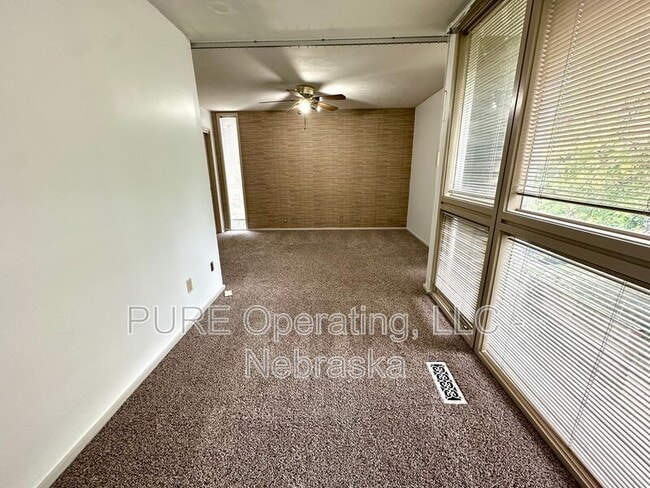 Building Photo - 1631 N 109th Plaza